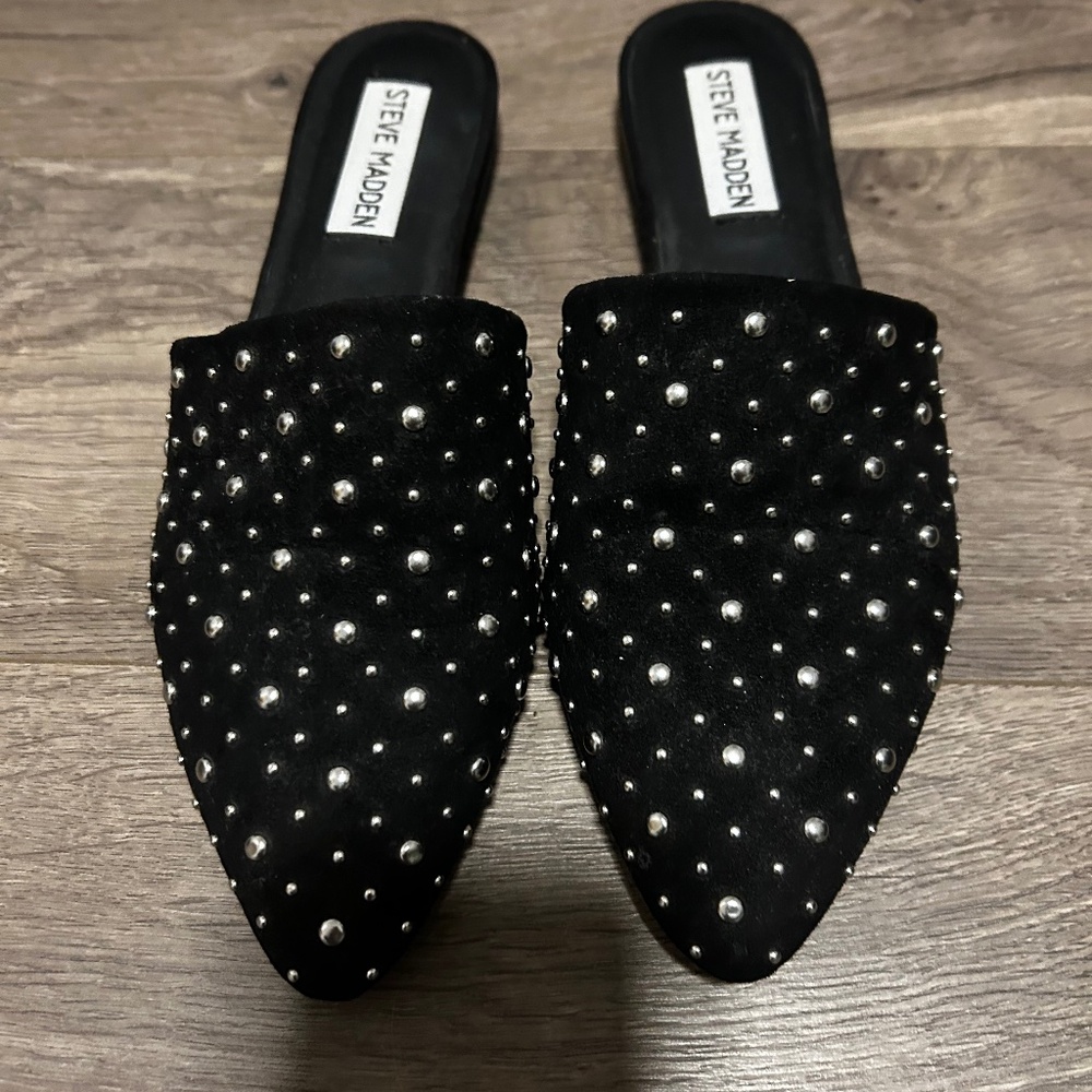 Steve Madden Size 6.5 Studded Mules